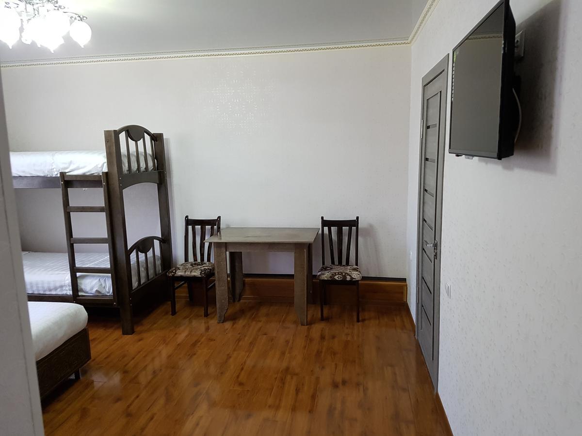 Datka Guest House Naryn 外观 照片