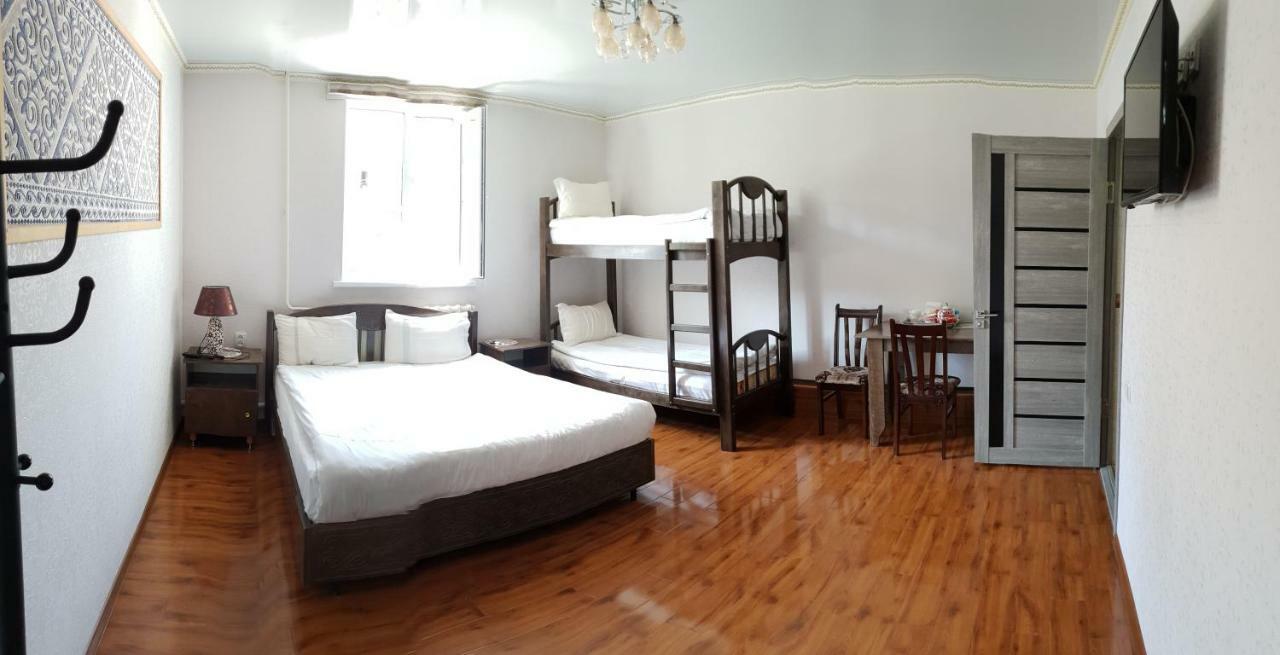 Datka Guest House Naryn 外观 照片